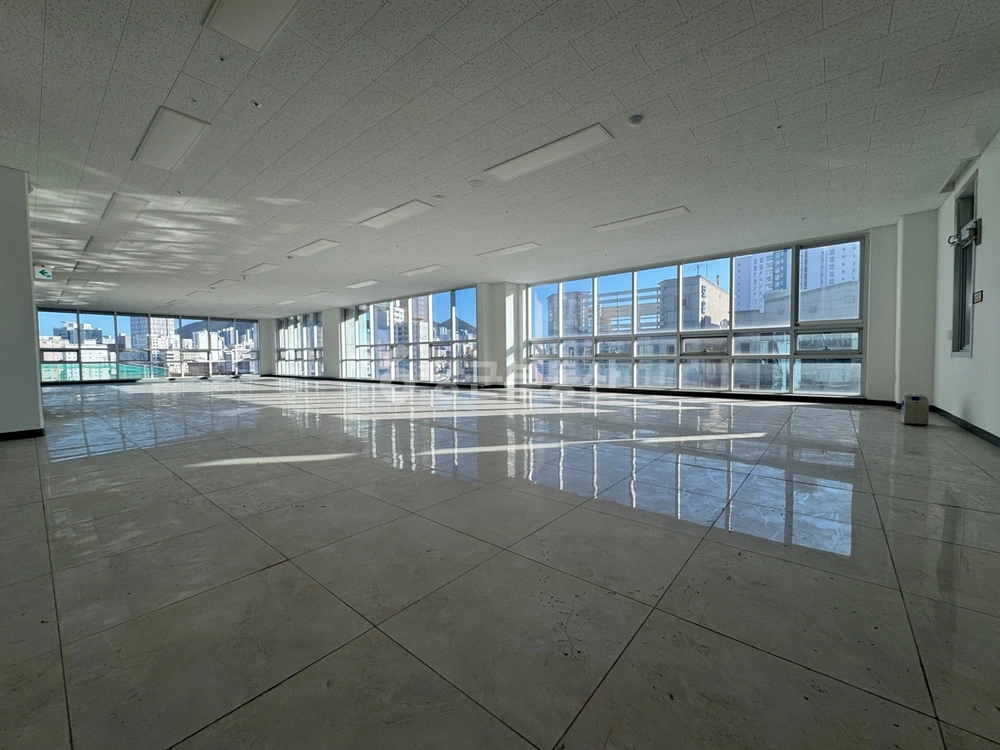 부산광역시 연제구 거제동 사무실 사진 1