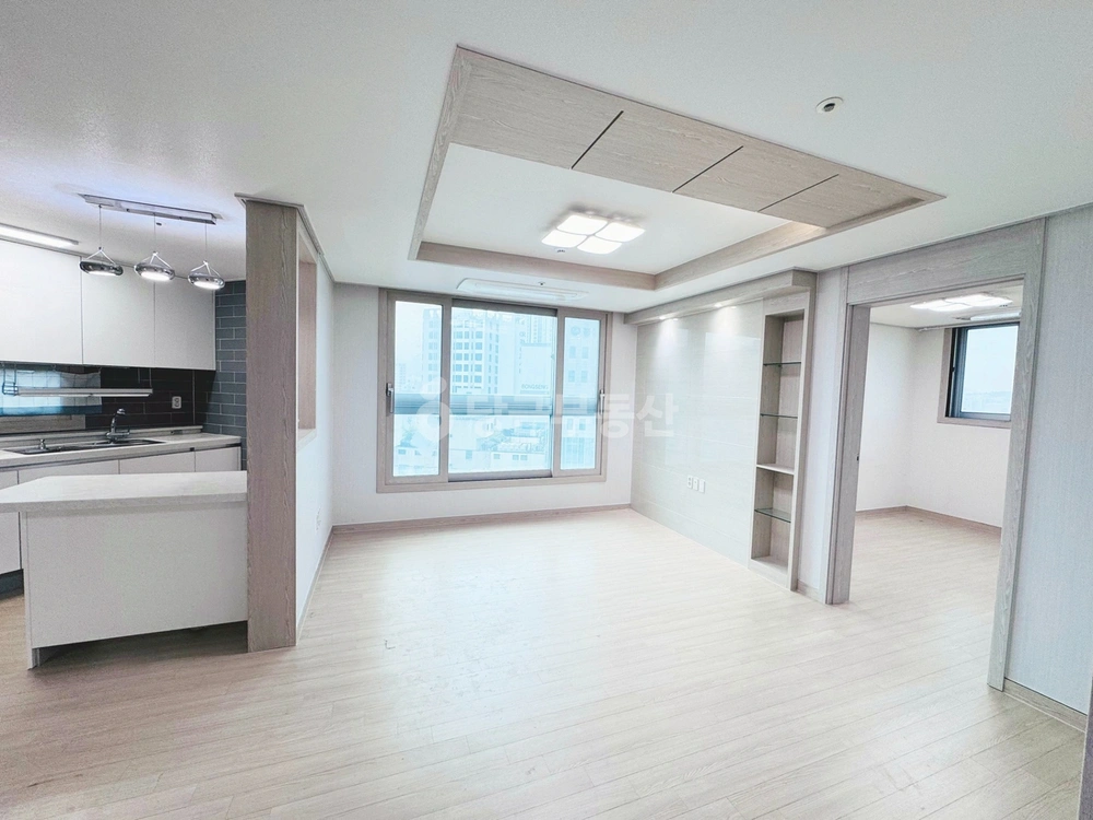 부산광역시 동구 수정동 아파트 사진 1