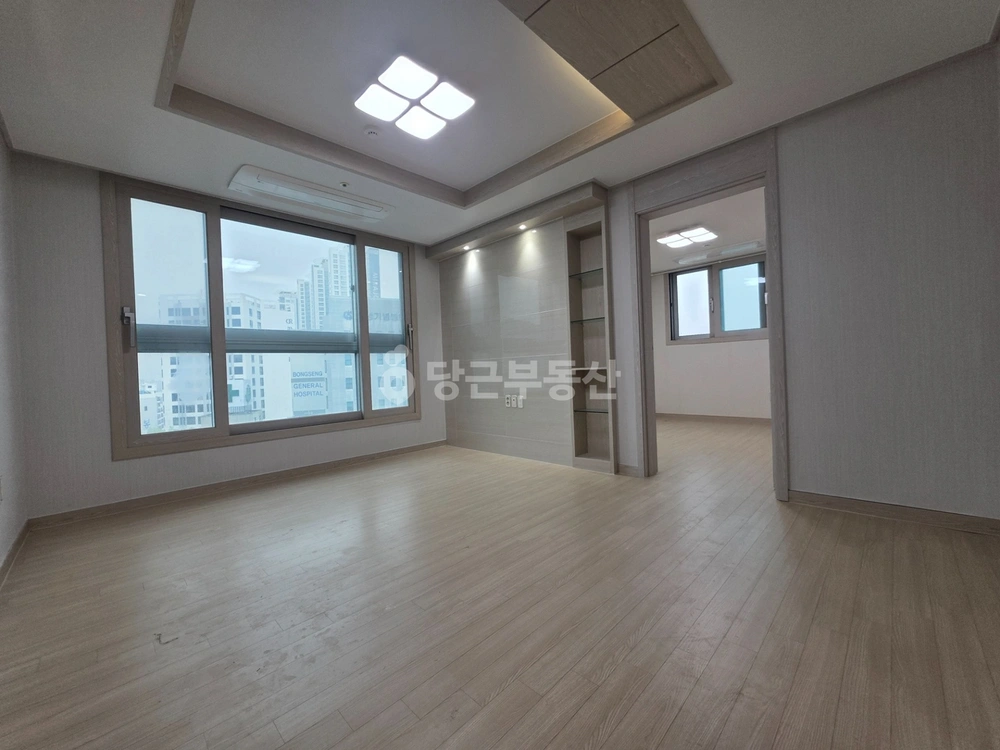 부산광역시 동구 수정동 아파트 사진 1