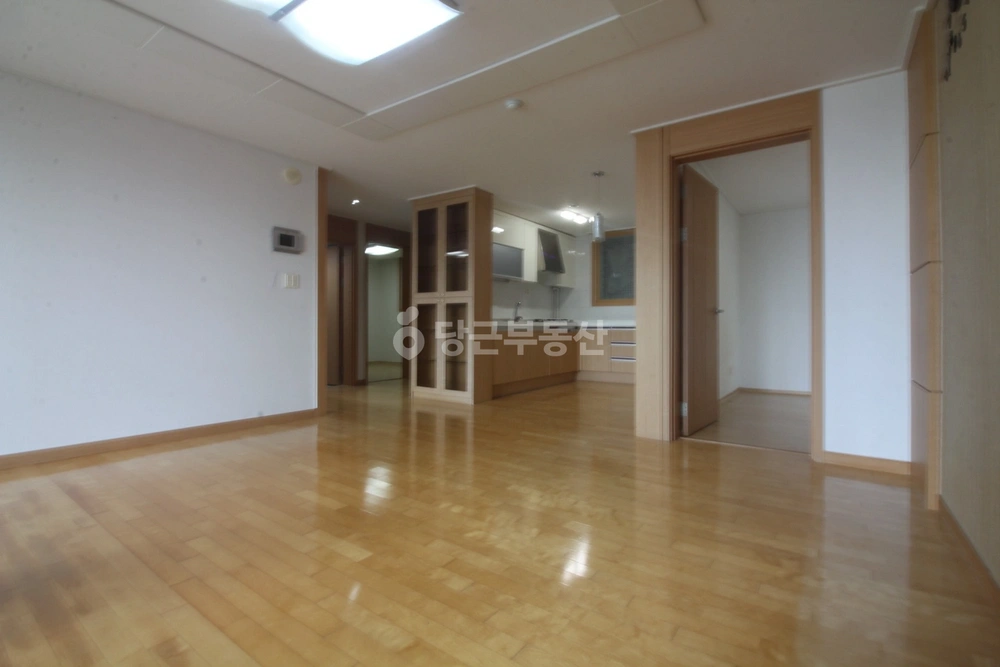 부산광역시 중구 영주동 아파트 사진 1