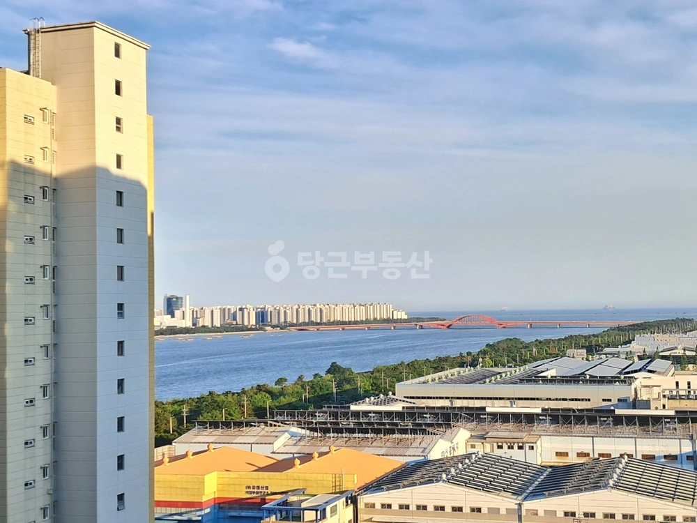 부산광역시 강서구 화전동 아파트 사진 1