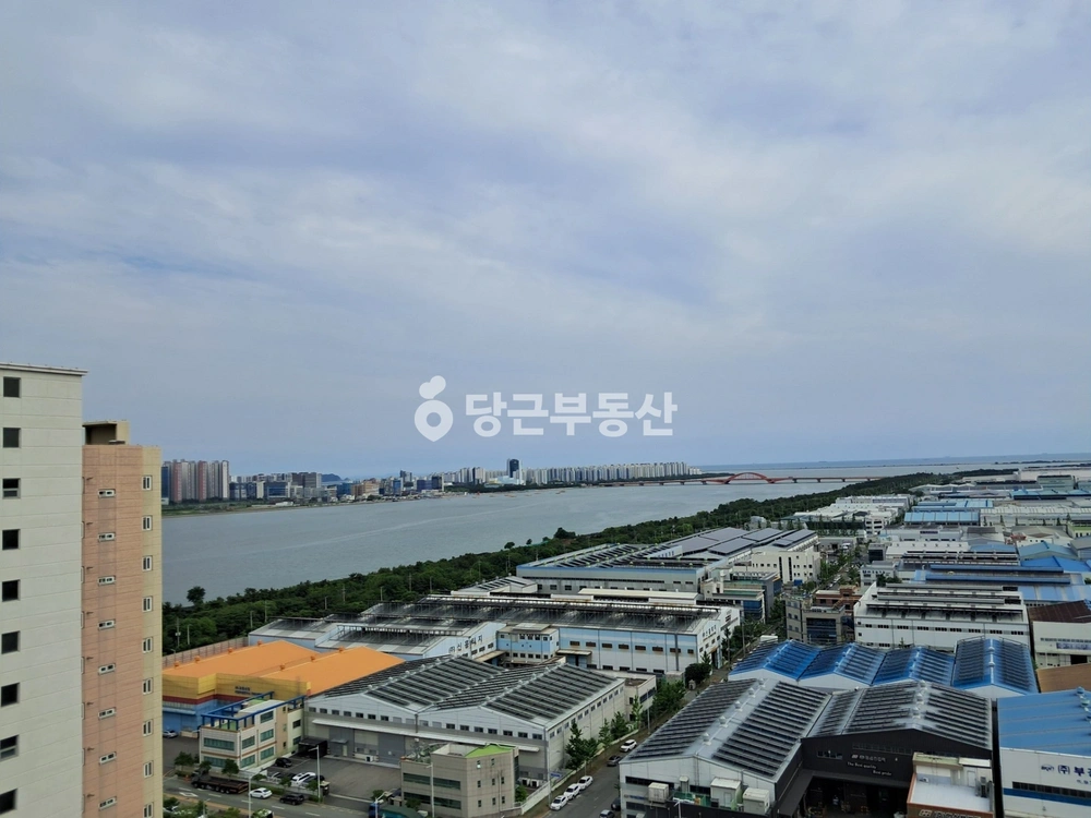 부산광역시 강서구 화전동 아파트 사진 1