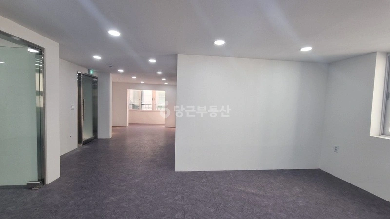 서울특별시 강남구 논현동 사무실 사진 1