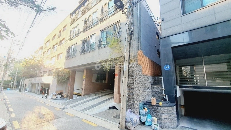 서울특별시 강남구 논현동 원룸 사진 1