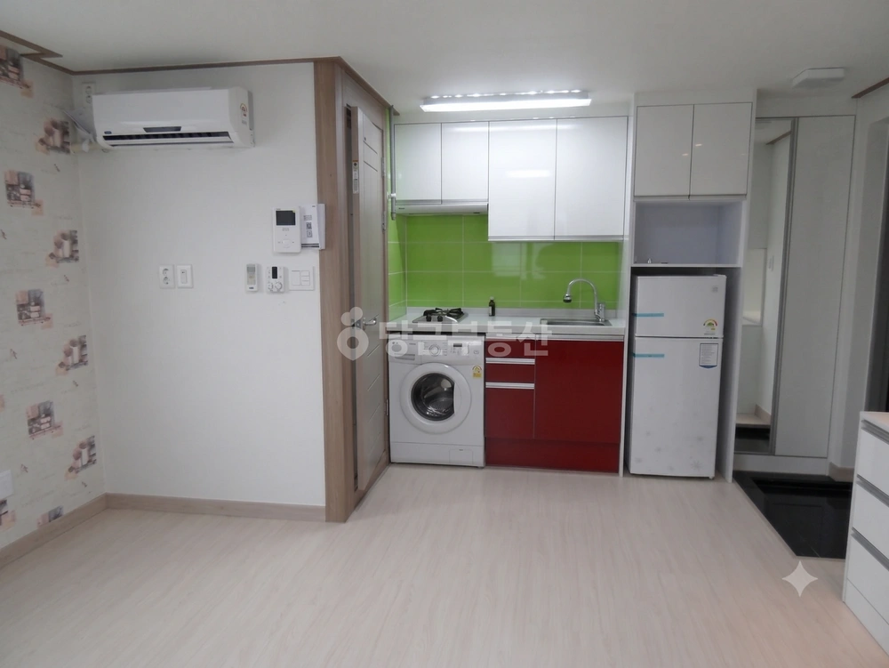 서울특별시 강남구 논현동 원룸 사진 1