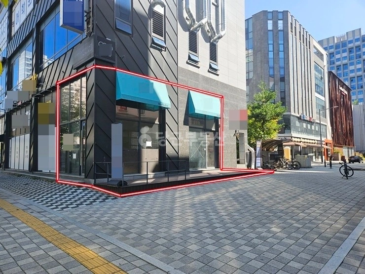 충청남도 천안시 서북구 불당동 상가 사진 1