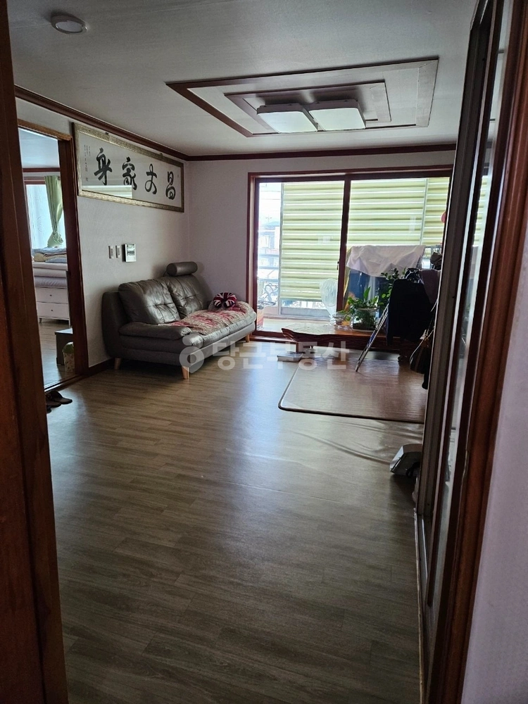 경상남도 밀양시 교동 아파트 사진 1
