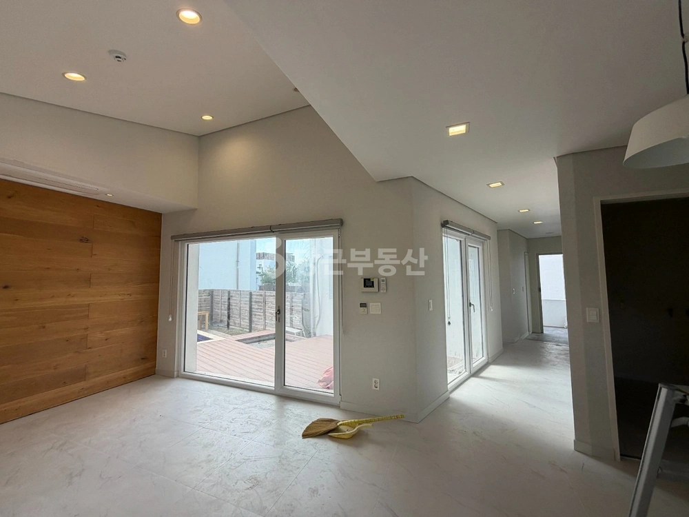 제주특별자치도 제주시 조천읍 단독/전원주택 사진 1