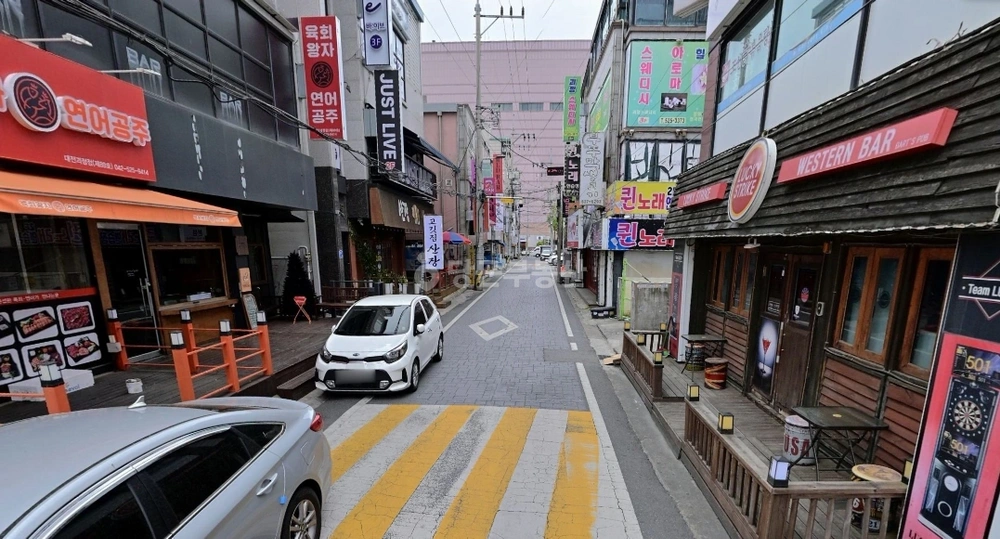 대전광역시 서구 괴정동 상가 사진 1