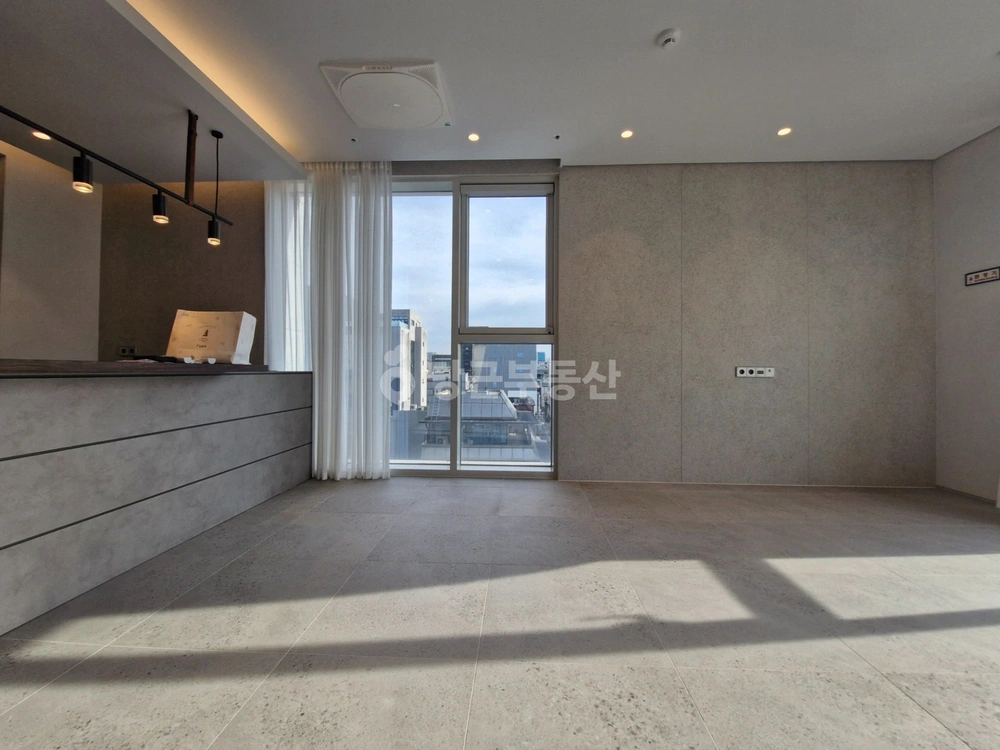 서울특별시 강남구 논현동 오피스텔 사진 1