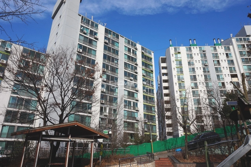 서울특별시 관악구 봉천동 아파트 사진 1