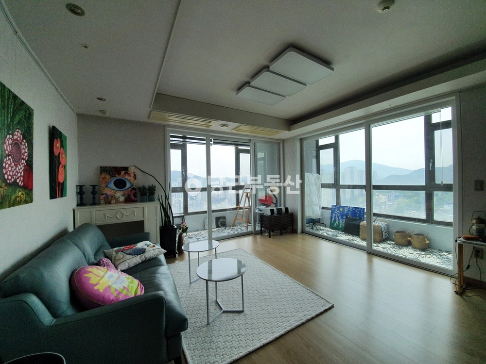 부산광역시 동래구 온천동 아파트 사진 1