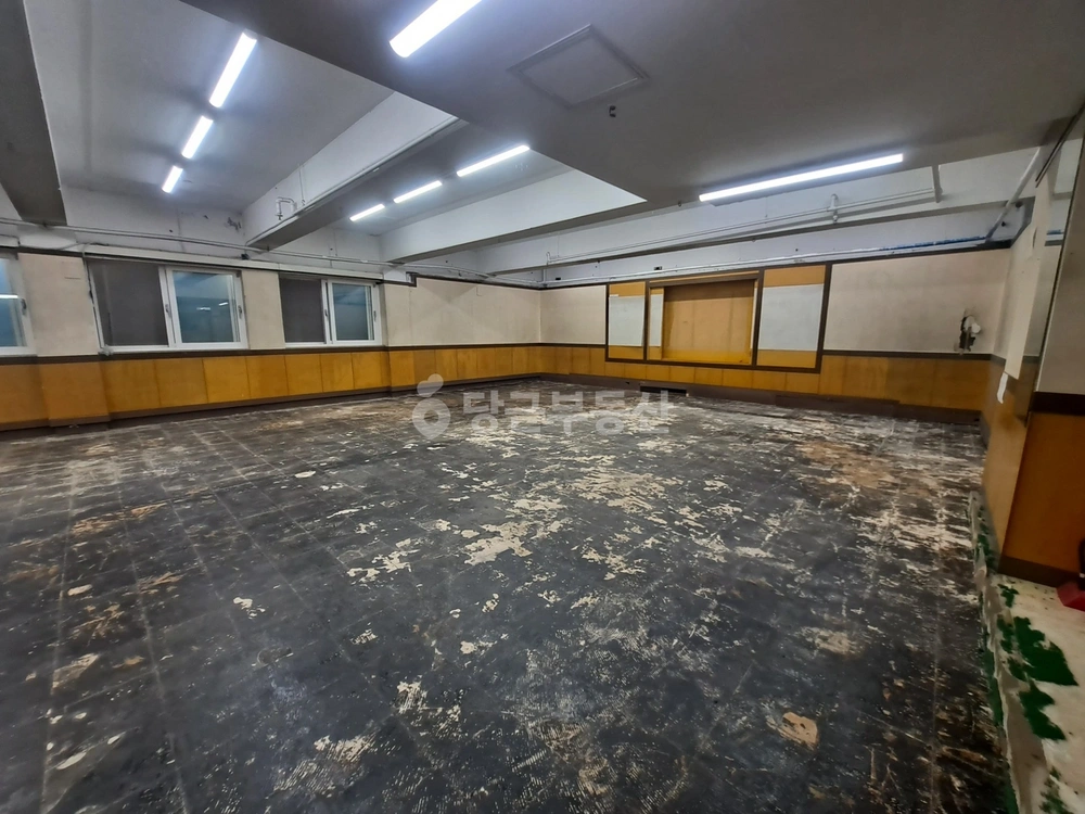 경상남도 창원시 성산구 용호동 사무실 사진 1