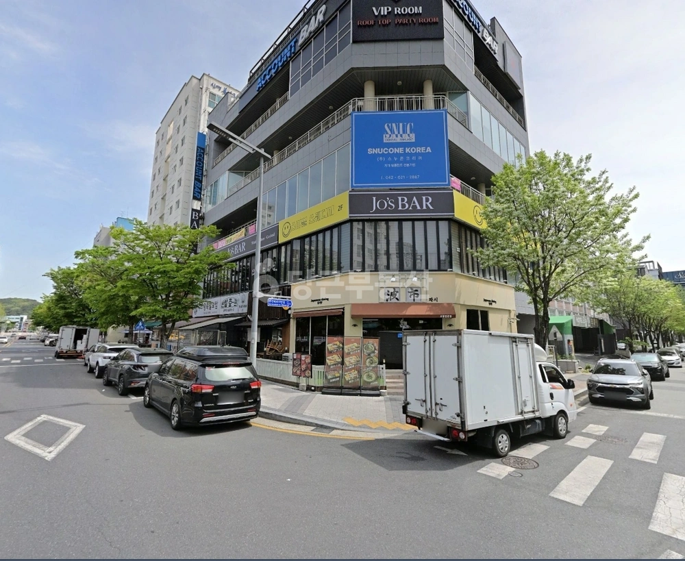 대전광역시 유성구 봉명동 상가 사진 1