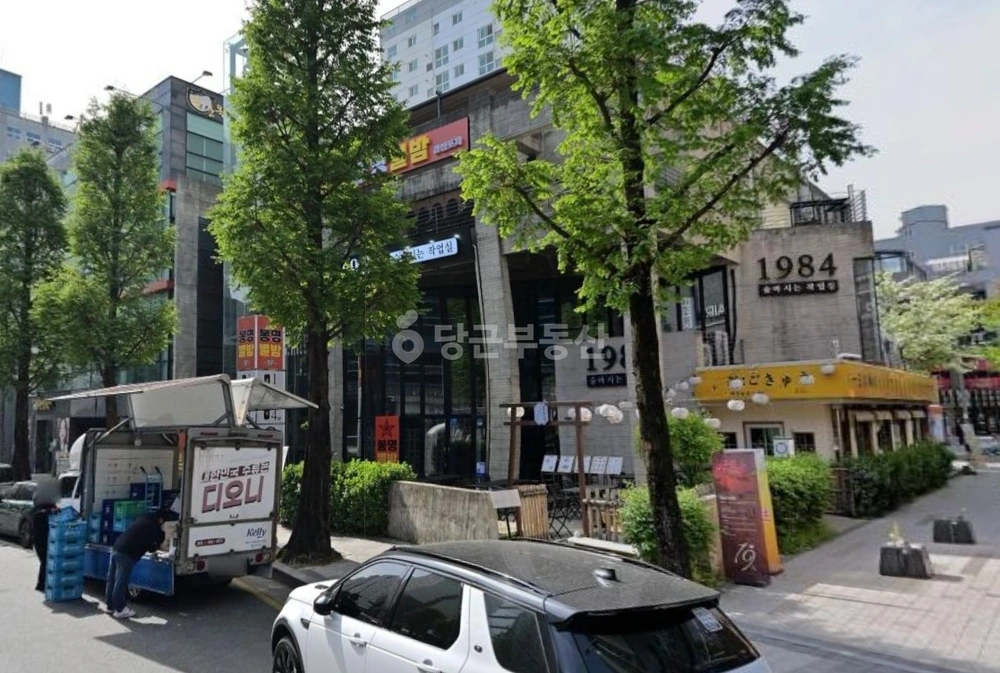 대전광역시 유성구 봉명동 상가 사진 1