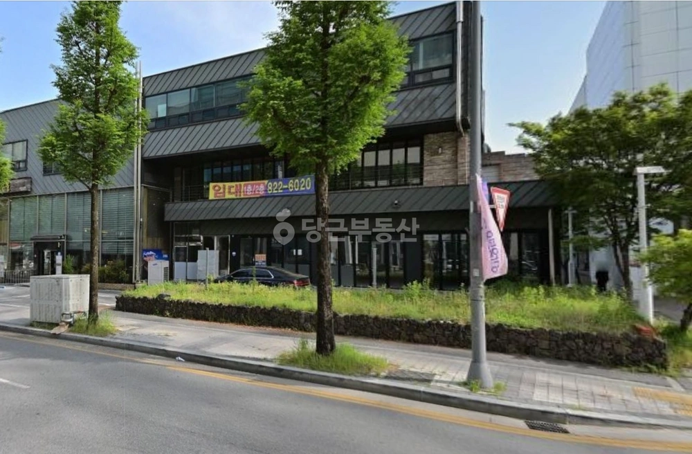 대전광역시 유성구 봉명동 상가 사진 1