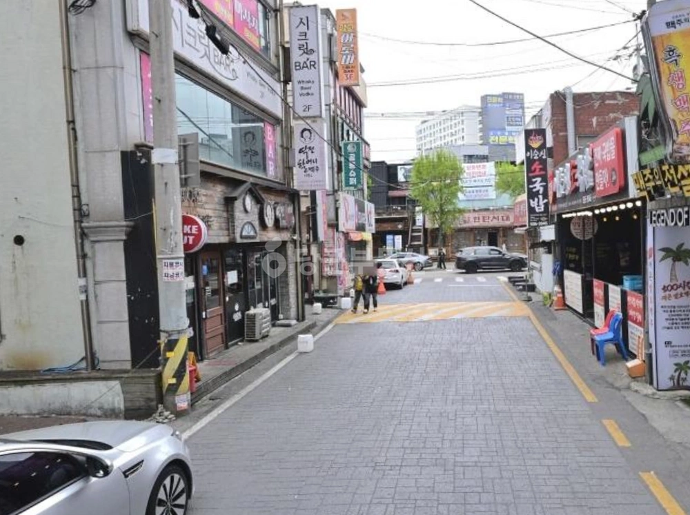 대전광역시 서구 괴정동 상가 사진 1