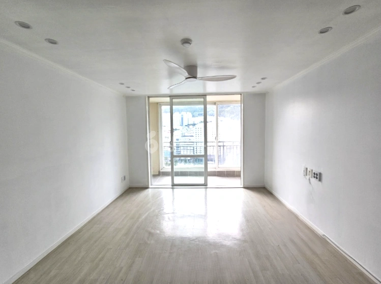 부산광역시 사상구 주례동 아파트 사진 1