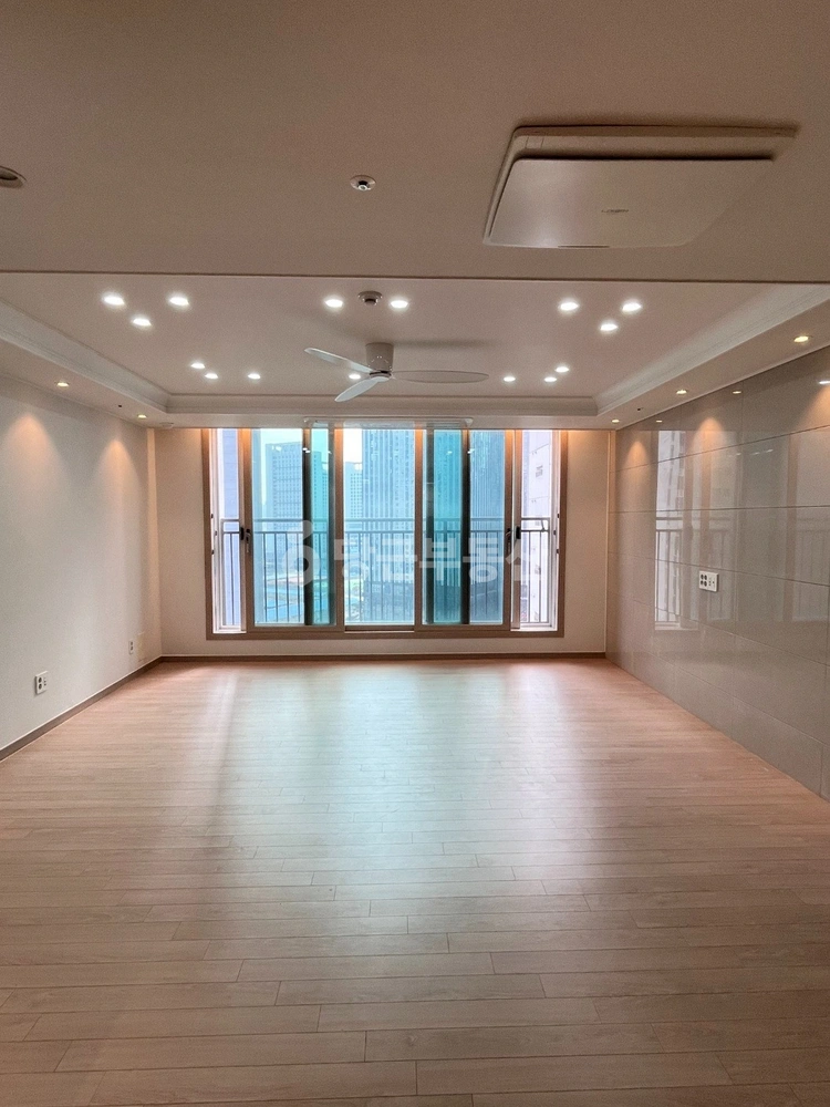 인천광역시 서해구 청라동 아파트 사진 1