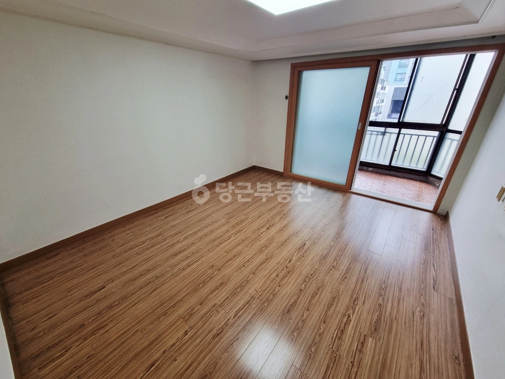 부산광역시 사하구 하단동 아파트 사진 1