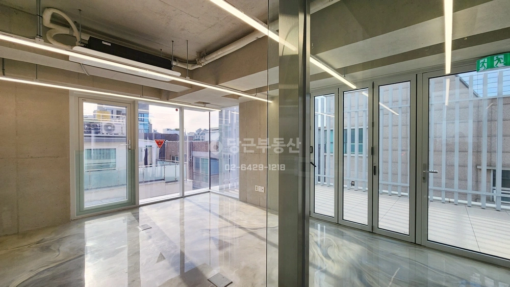 서울특별시 강남구 신사동 사무실 사진 1