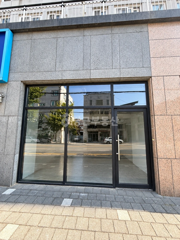 대전광역시 서구 괴정동 상가 사진 1