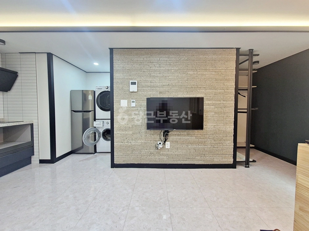 대전광역시 서구 둔산동 원룸 사진 1