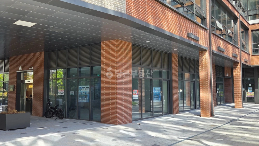 경기도 고양시 덕양구 덕은동 상가 사진 1