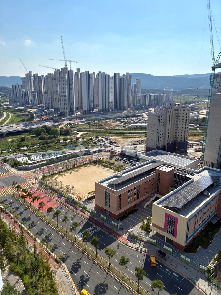 대전광역시 유성구 상대동 아파트 사진 1