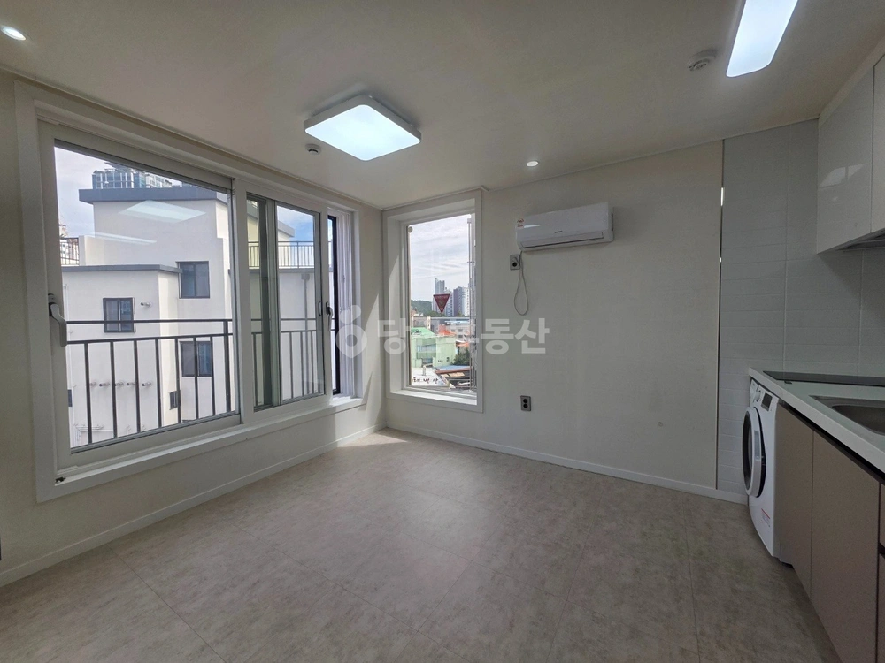 대전광역시 유성구 봉명동 원룸 사진 1