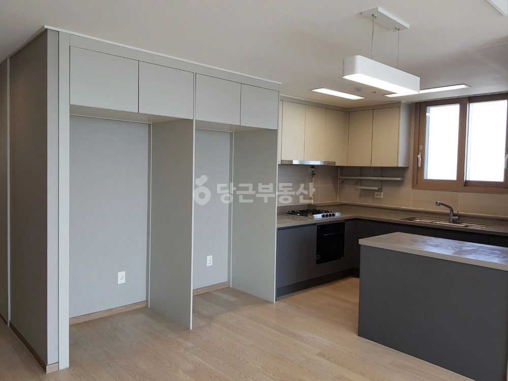 인천광역시 연수구 송도동 아파트 사진 1