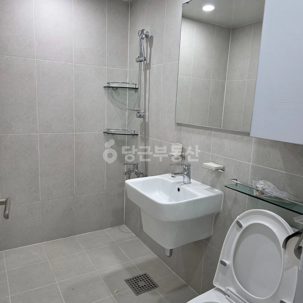 충청남도 천안시 동남구 신방동 아파트 사진 1