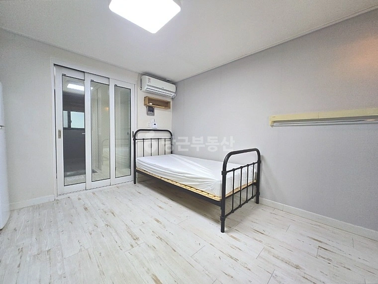 대전광역시 서구 탄방동 원룸 사진 1