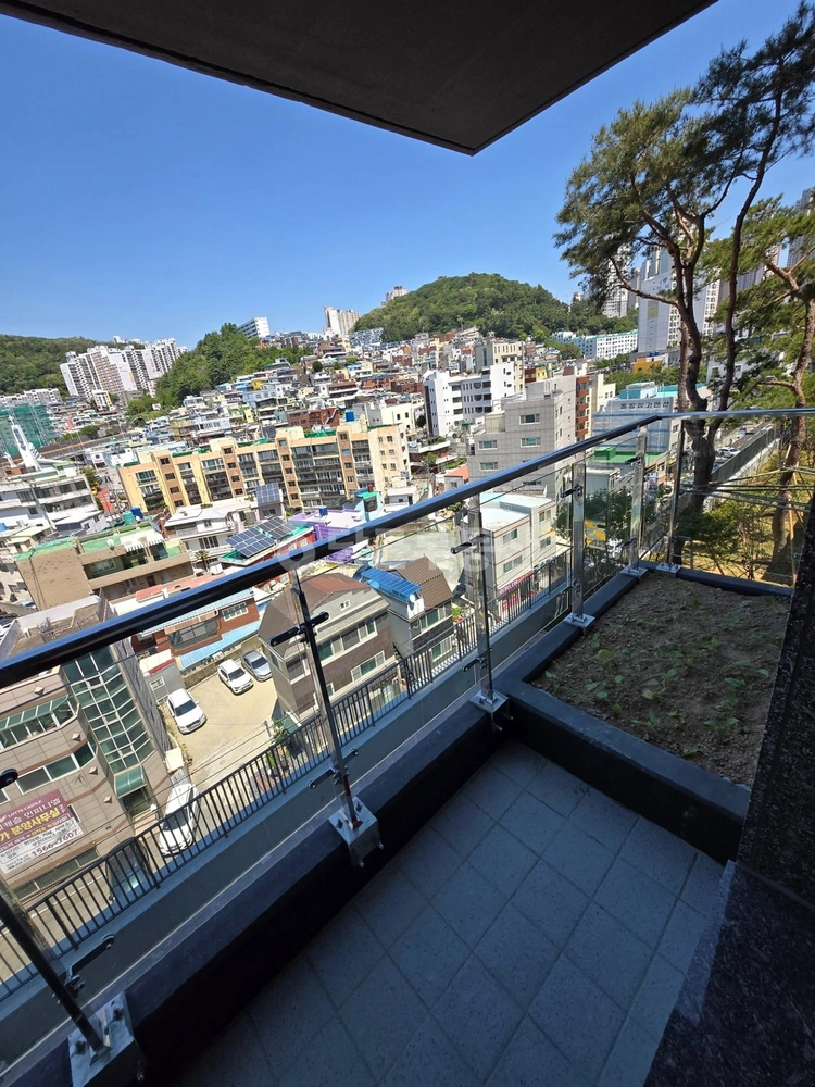 부산광역시 남구 문현동 아파트 사진 1