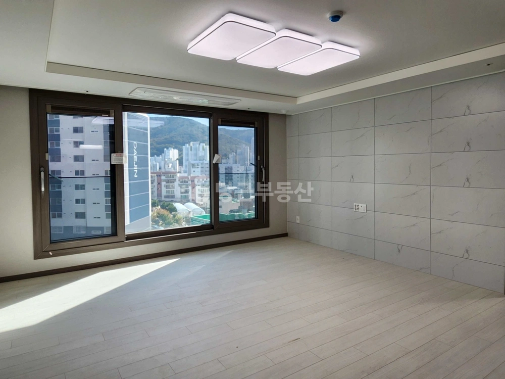 부산광역시 연제구 연산동 아파트 사진 1