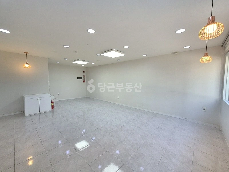 대전광역시 서구 탄방동 상가 사진 1