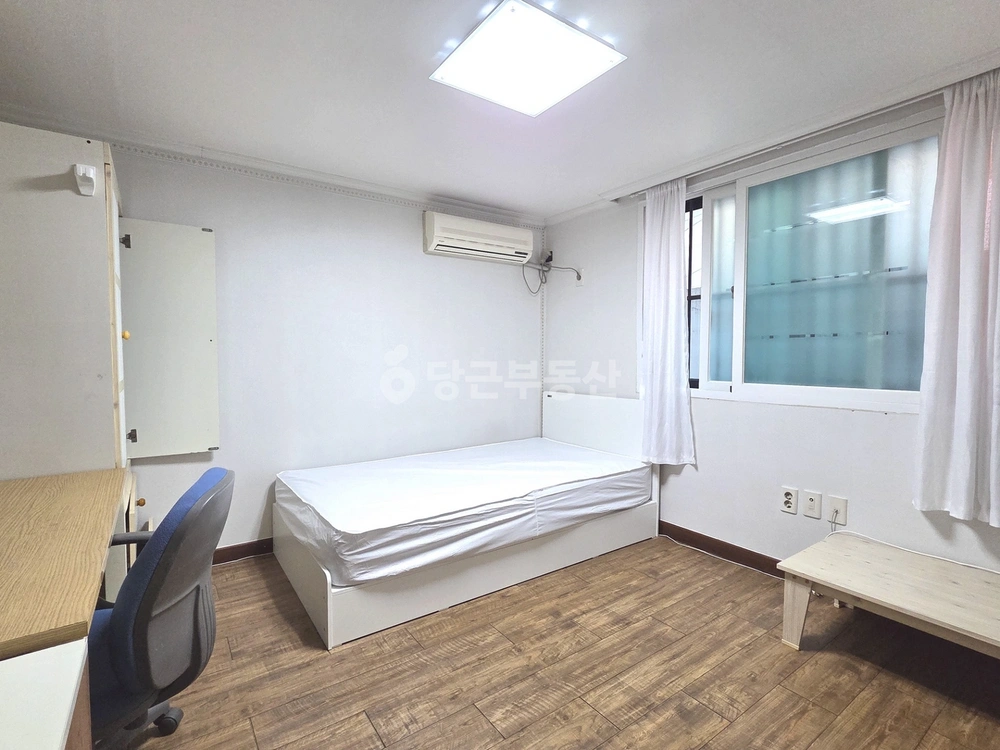 대전광역시 유성구 신성동 원룸 사진 1