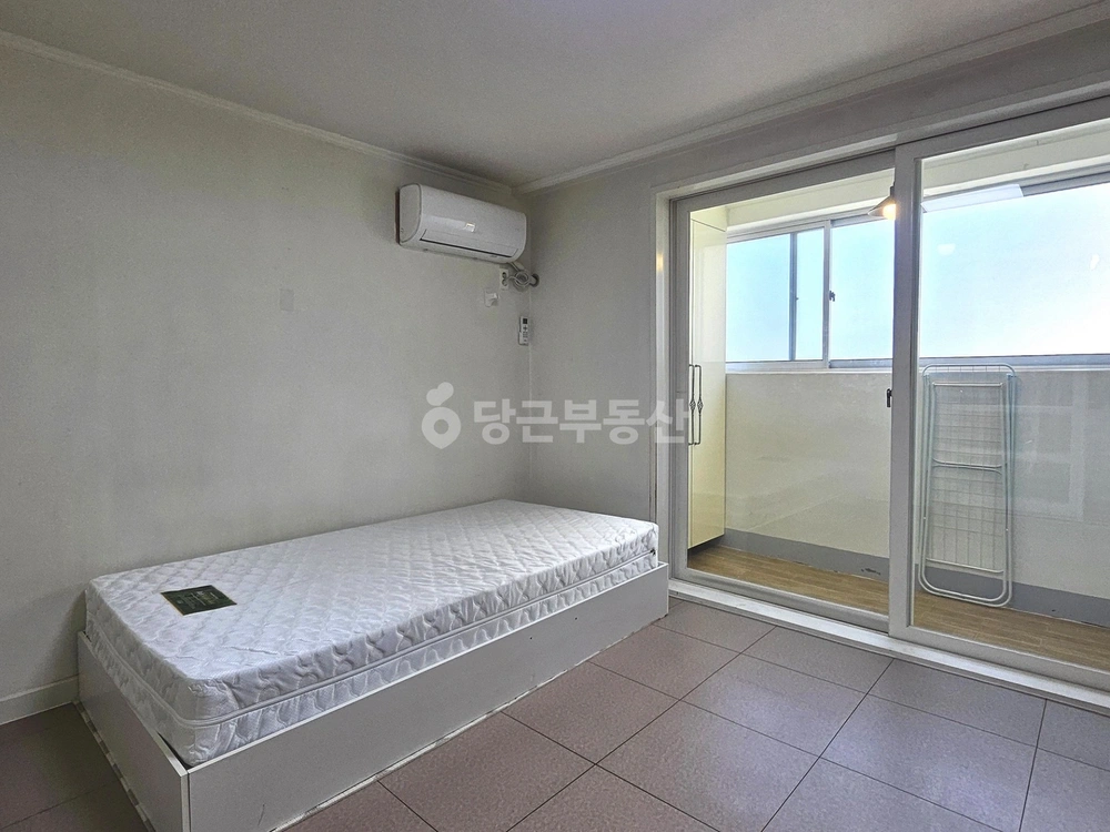 대전광역시 유성구 신성동 원룸 사진 1