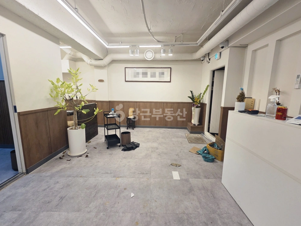 서울특별시 마포구 서교동 상가 사진 1