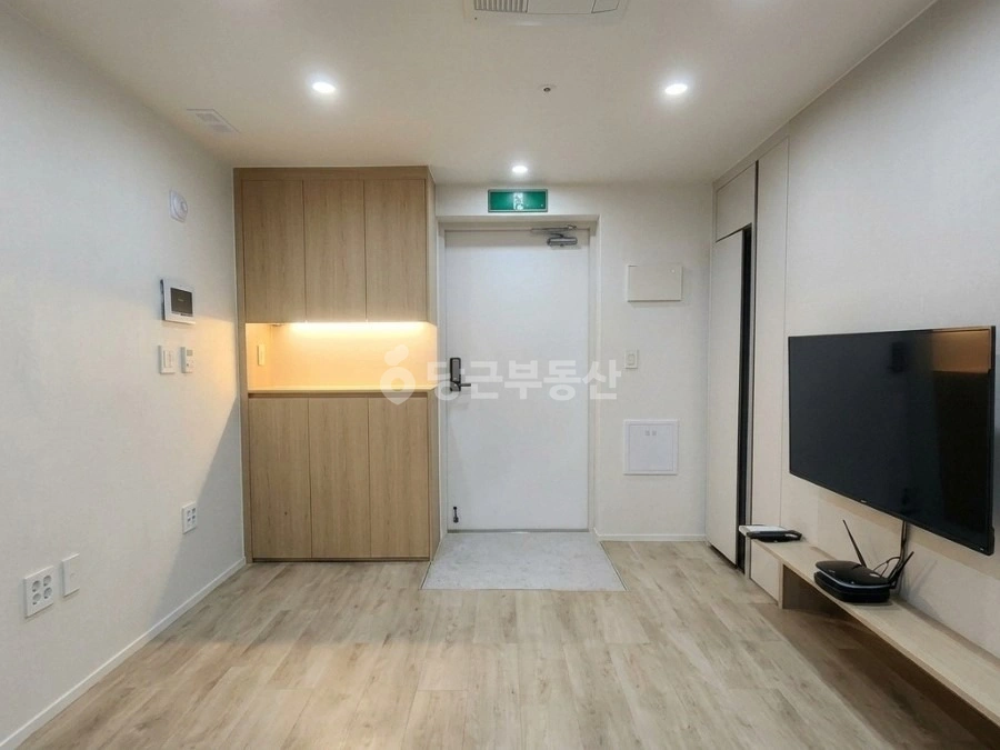 부산광역시 중구 중앙동2가 원룸 사진 1