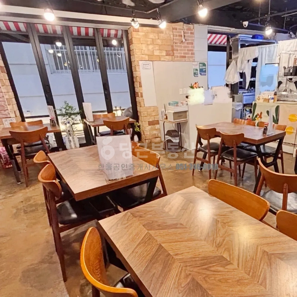 부산광역시 서구 부민동1가 상가 사진 1
