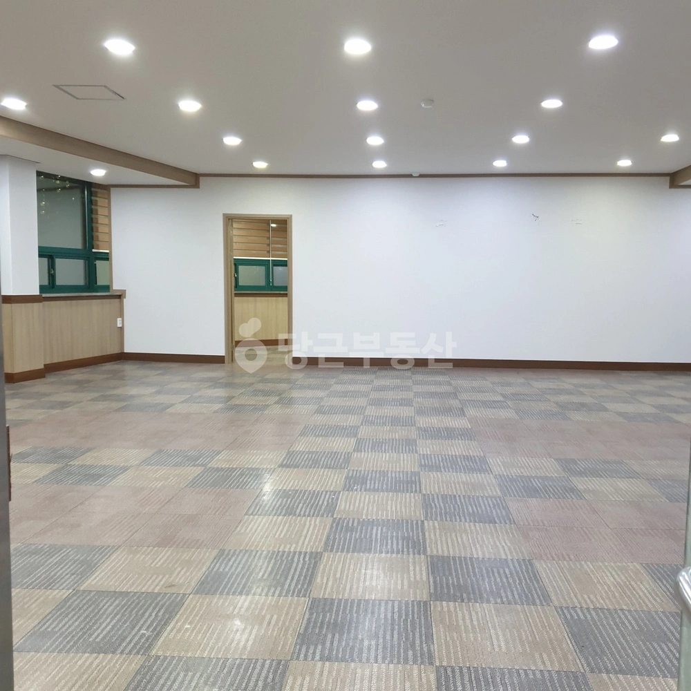 전남광주통합특별시 남구 주월동 상가 사진 1
