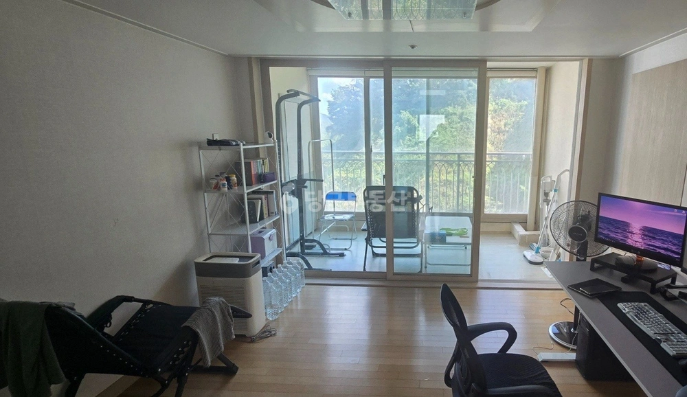부산광역시 사하구 장림동 아파트 사진 1