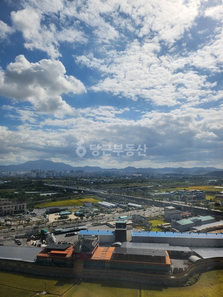 전남광주통합특별시 광산구 우산동 아파트 사진 1