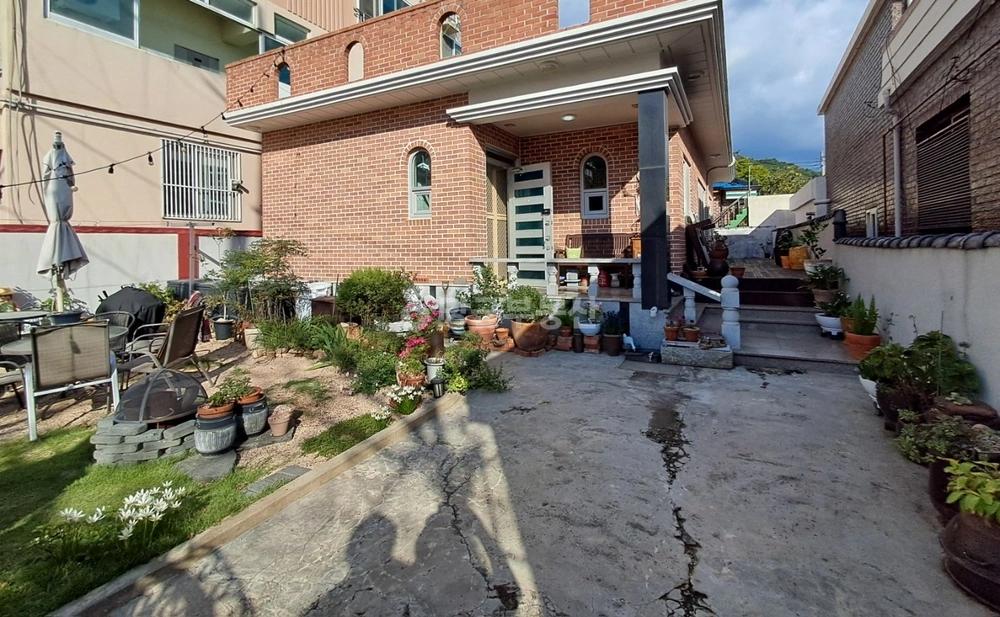 경상남도 창원시 진해구 여좌동 단독/전원주택 사진 1