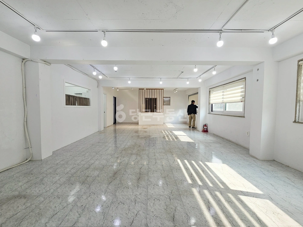 서울특별시 관악구 봉천동 사무실 사진 1