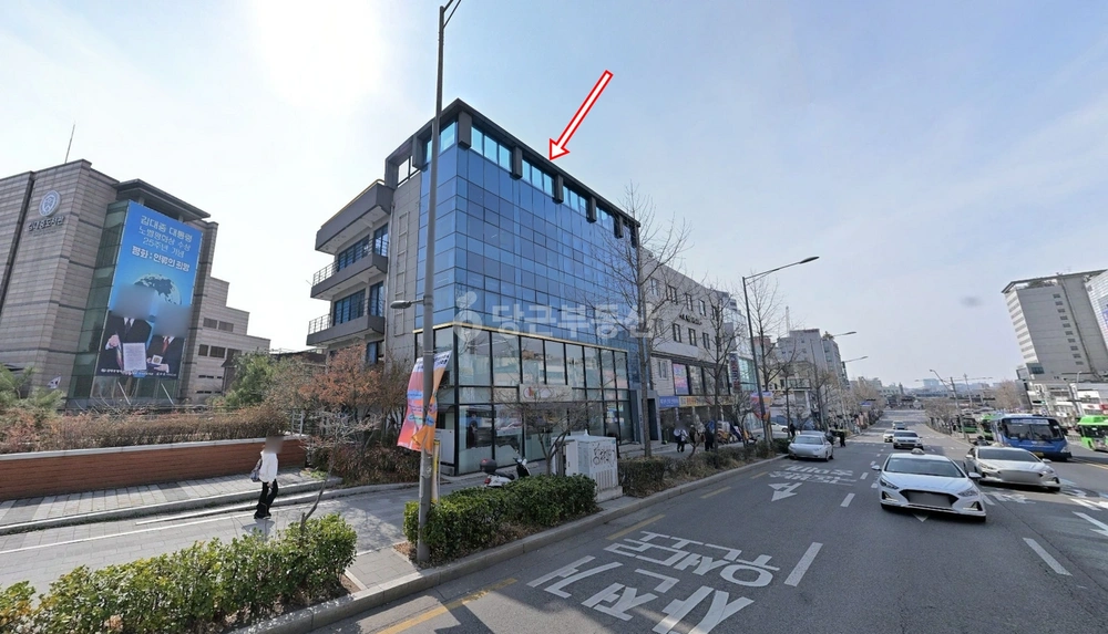 서울특별시 마포구 동교동 건물 사진 1