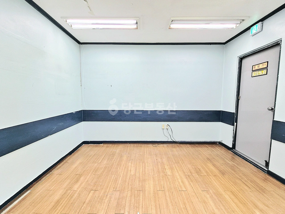 경기도 수원시 영통구 신동 사무실 사진 1