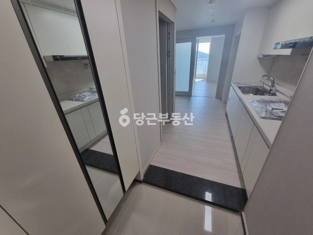 부산광역시 사하구 괴정동 아파트 사진 1