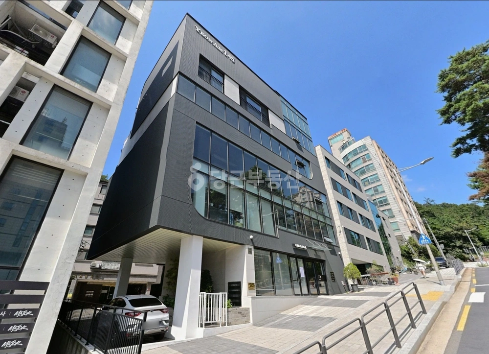 서울특별시 서초구 방배동 건물 사진 1